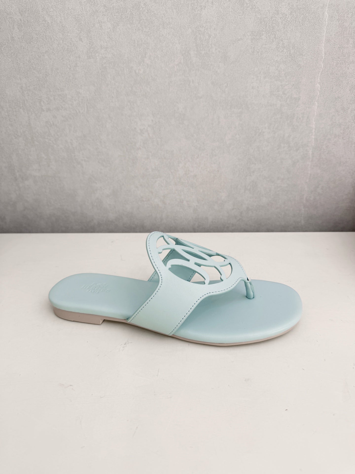 HM 26ss Pig-Nose Slipper Baby Blue Leather 605910