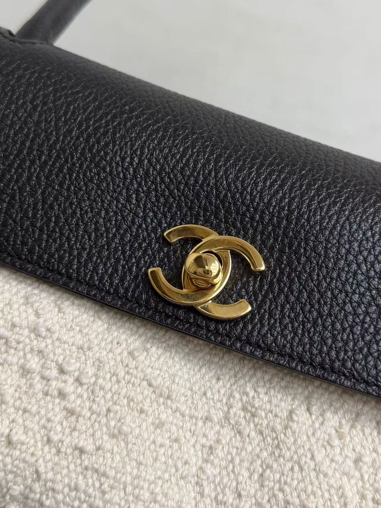 Chanel 2026 "Urban Essential" East West Bag 31cm Black Cream Tweed Calfskin