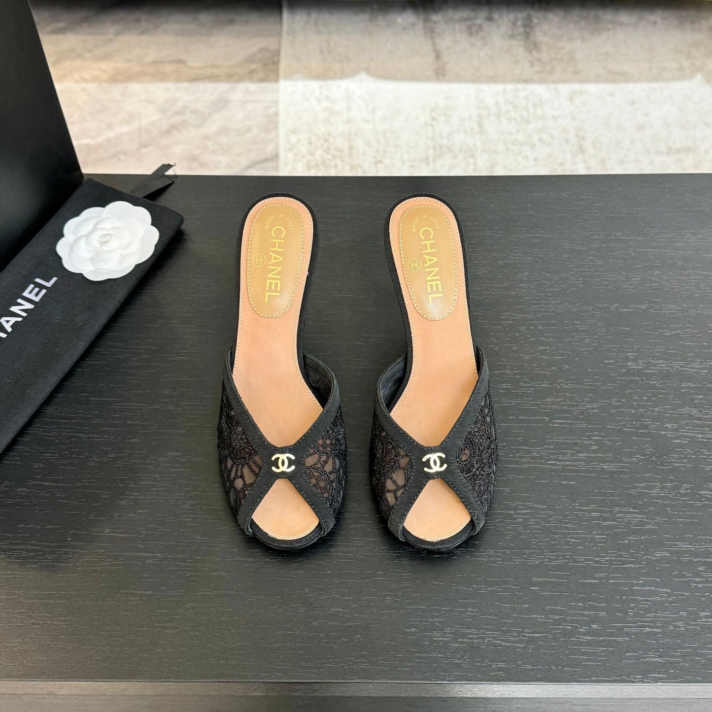 CC 2026 High Heeled Slippers 70 Lace Cowhide 700609