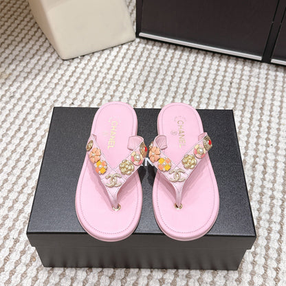 CC 26s Thong Sandals Pink Sheepskin Multicolor Charm 632362