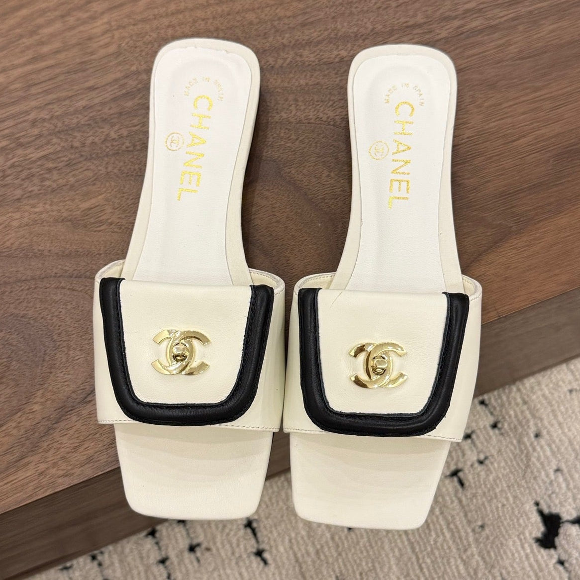 Chanel 2026 Double C Buckle Square Toe Slipper 857303
