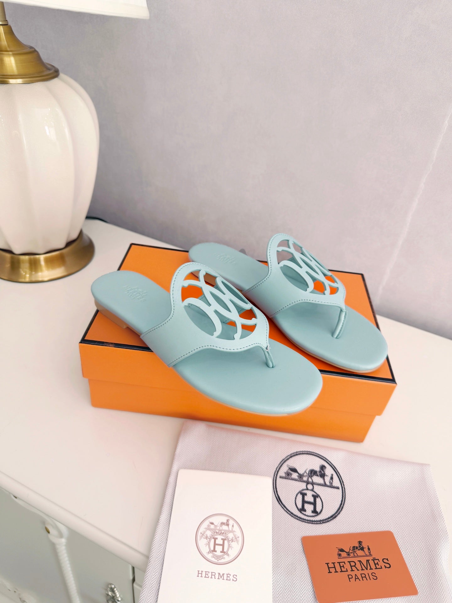 HM 26ss Pig-Nose Slipper Baby Blue Leather 605910