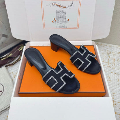 HM 26ss Oran Sandals 50 Black Sheepskin Rhinestone 625236