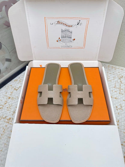 HM 26ss Oran Sandals Beige Olive Green  Cowhide 625039
