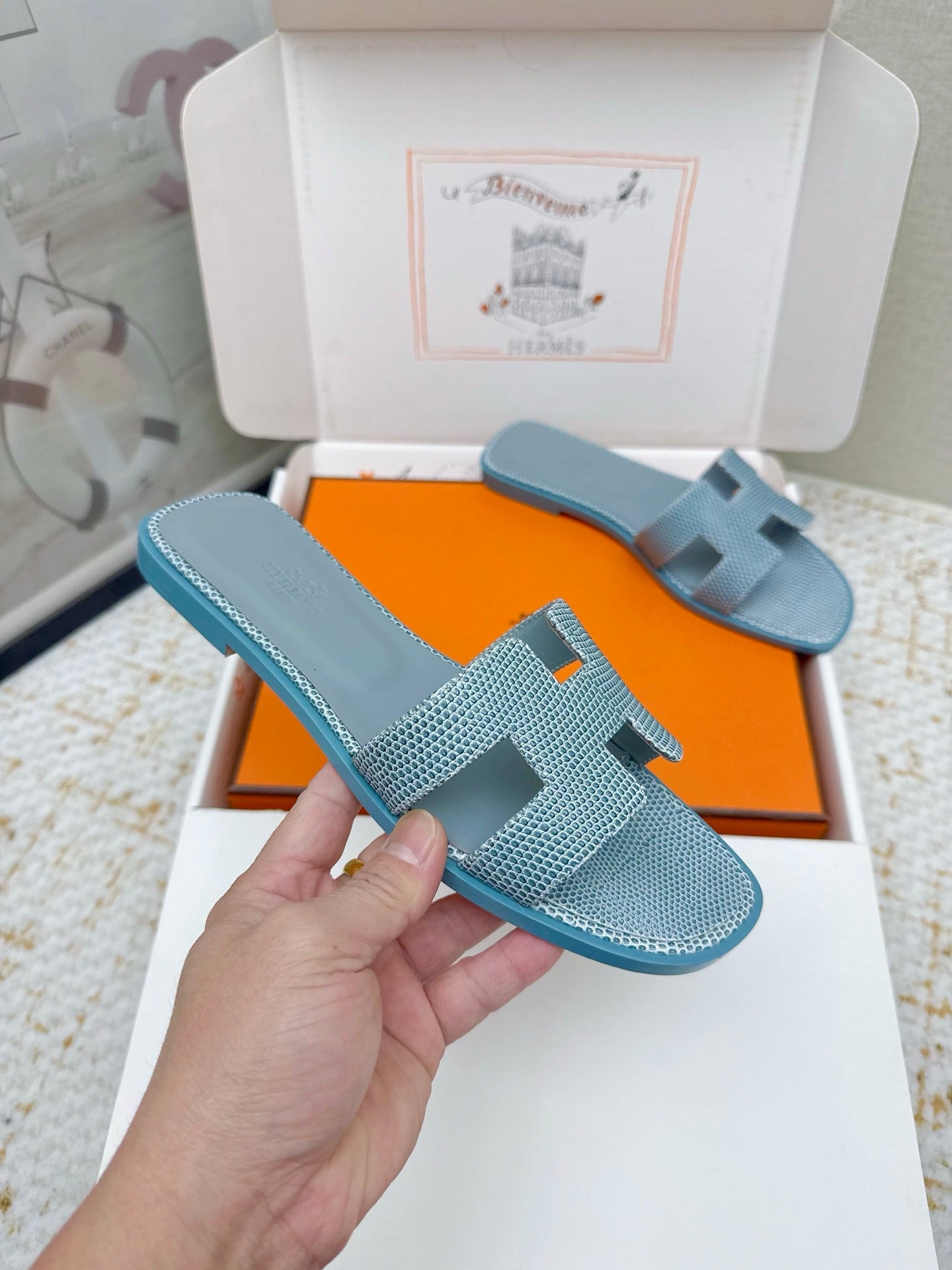 HM 26ss Oran Sandals Blue Cowhide 625042