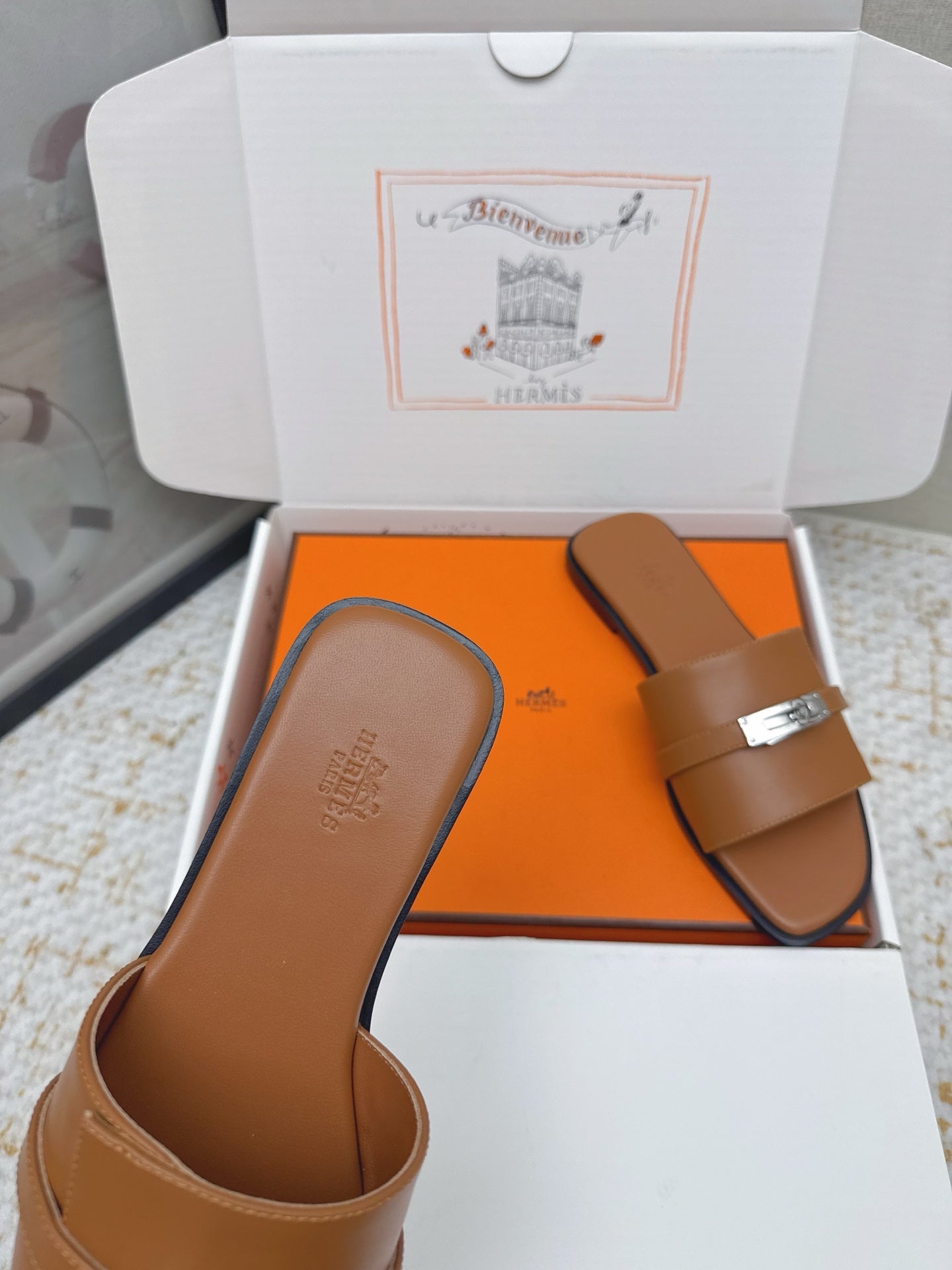 HM 26ss Oasis Sandals Brown Sheepskin Sliver Buckle 625166