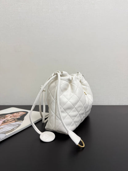 Chanel 2026 Lucky Bag 22cm White Sheepskin