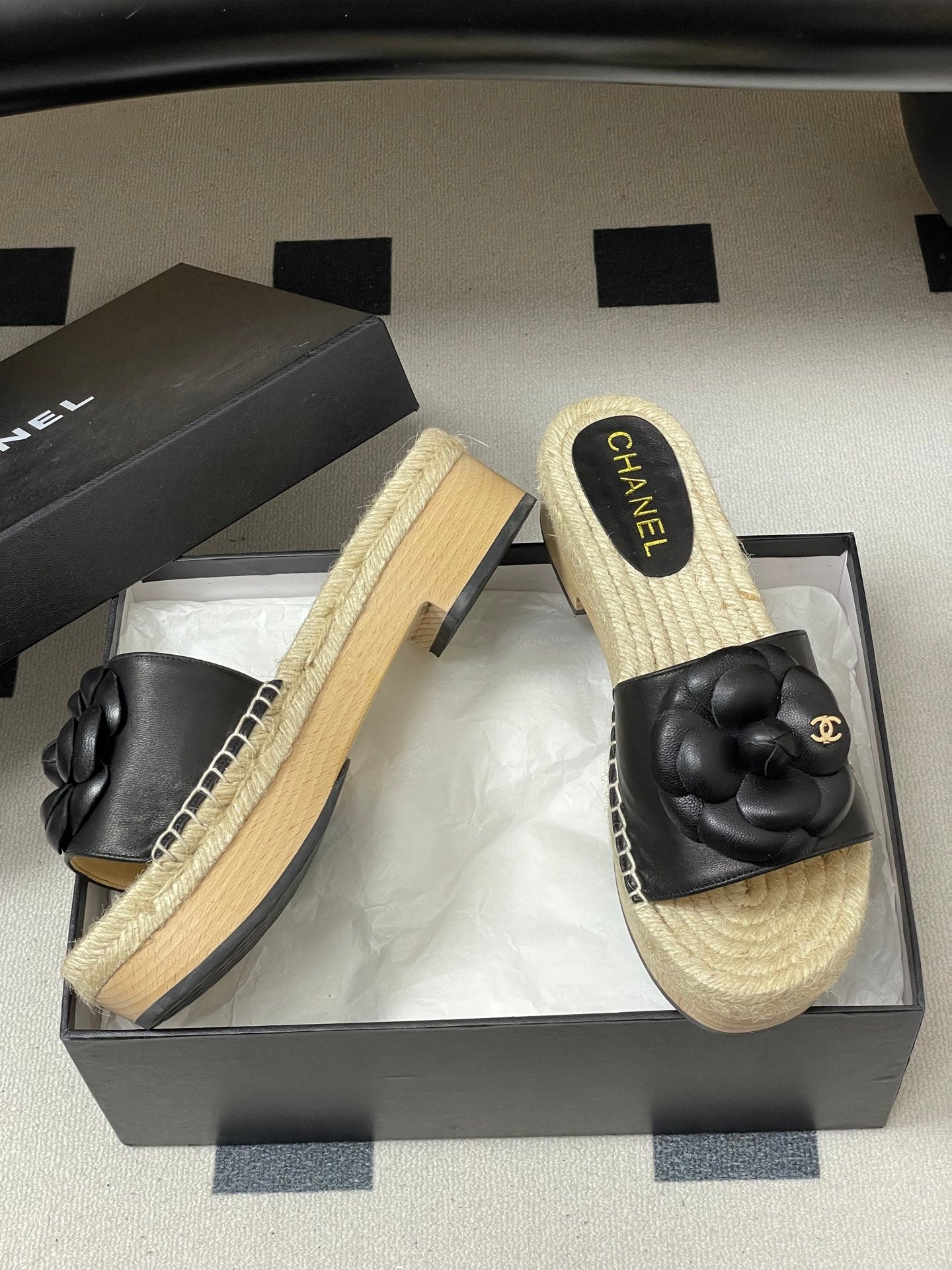CC 26s Camellia Slippers Beige Black Rope Smooth Leather 649402