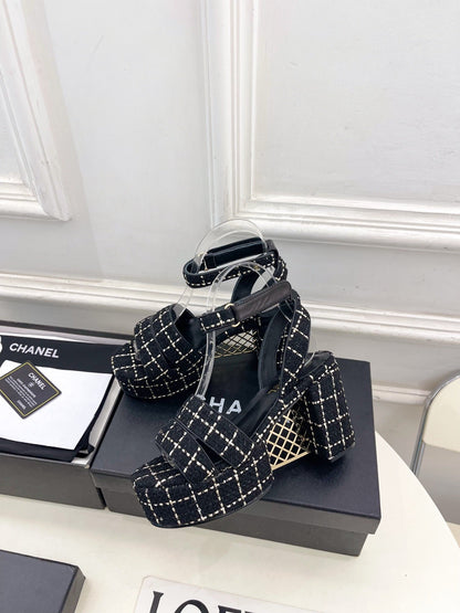 CC 26s HighHeeled Platform Sandals 85 Black Tweed 631863